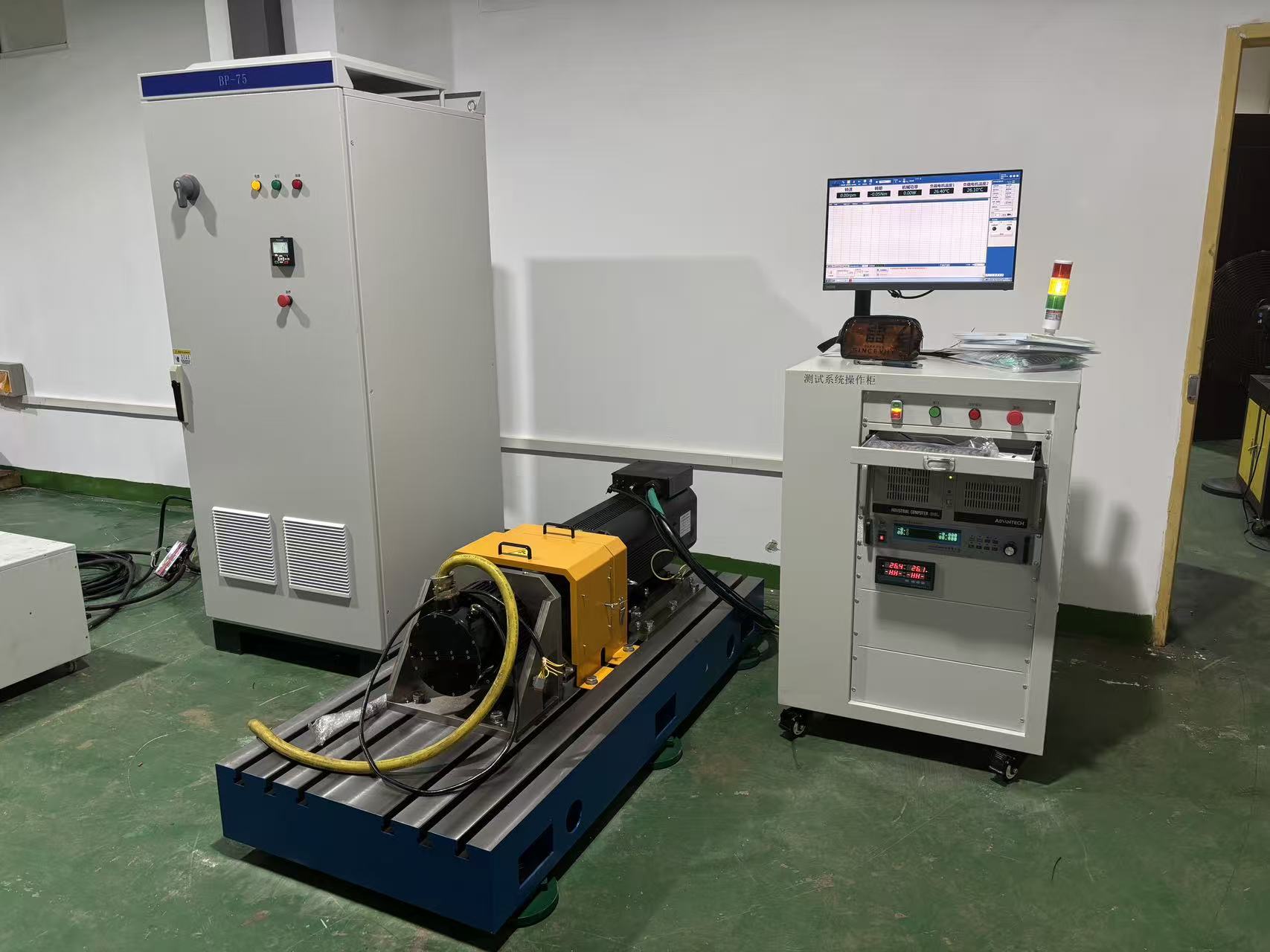 江蘇大學(xué)調(diào)試現(xiàn)場(chǎng)